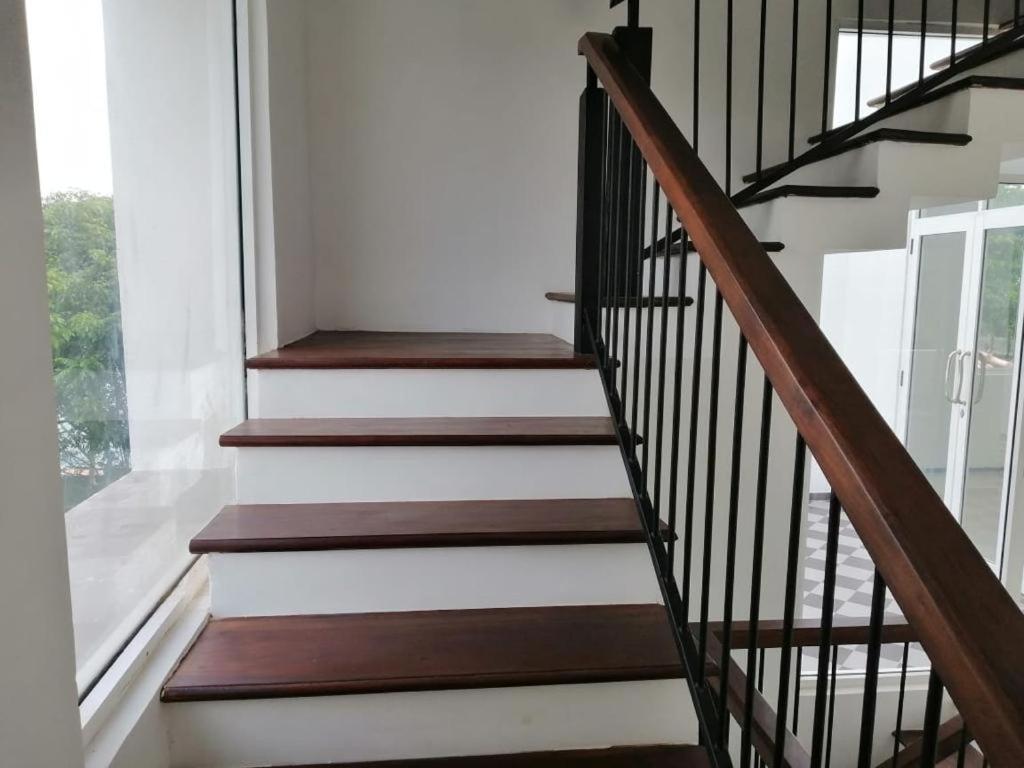 Minuwangoda Vidushi Home מראה חיצוני תמונה