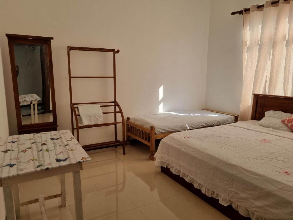 Minuwangoda Vidushi Home מראה חיצוני תמונה