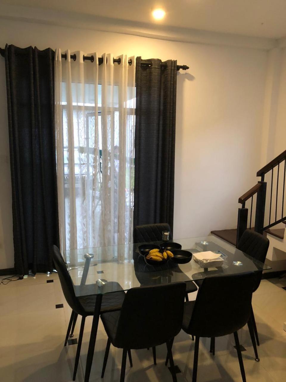 Minuwangoda Vidushi Home מראה חיצוני תמונה